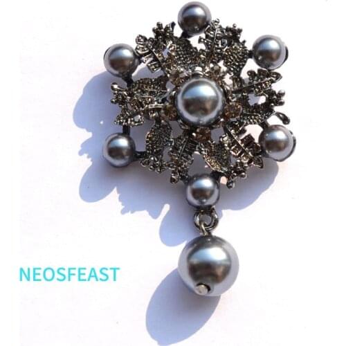 Vintage Rhinestone Brooches For Women Delicate Pearl Unisex Alloy Pin Black Color Retro Party Gifts Coat Garment Classic Jewelry