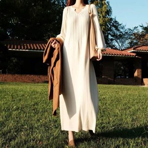 2021New winter Temperament long skirt dignified atmosphere noble waist waist ins wind was thin and street-fried long sleeves