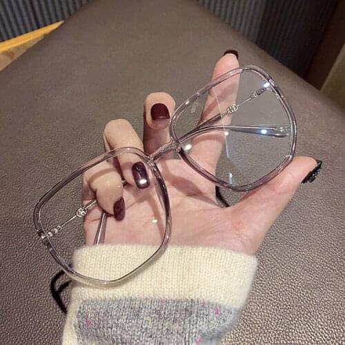 Fashion Women Retro Vintage Eyeglasses Frame Metal Men Square Clear Glasses Frame Computer Optical Clear Eyewear Oculos