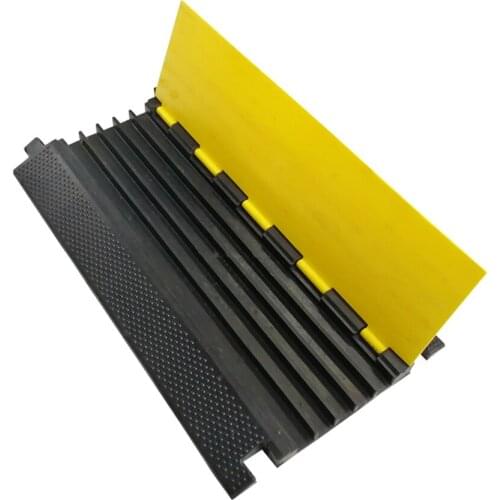 5 Channels PVC Lid Flexible Road Rubber Floor Cable Protector Ramp