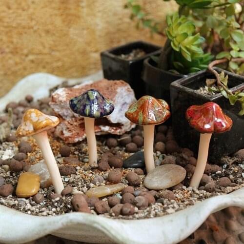 Garden Decor Pottery Ornament Mini Crafts Ceramic Mushroom Realistic Looking Courtyard Greening Glazed Mushrooms