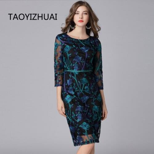 TAOYIZHUAI 2019 New Arrival Spring Vintage Dress Three Quarter Knee Length Plus Size Pattern Embroidery Women Lace Dress 16133