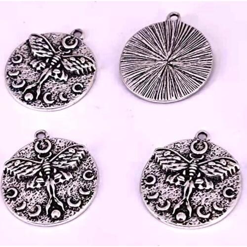 Hzew 50pcs new moon skull pendant moon phase with moth occult witch goth jewelry pendant charm for women man Accessories