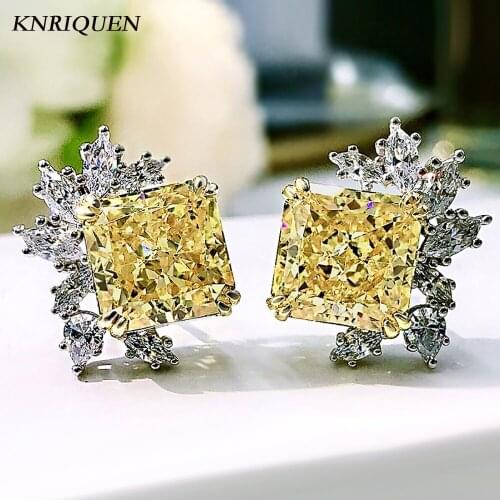 KNRIQUEN Stud Earrings