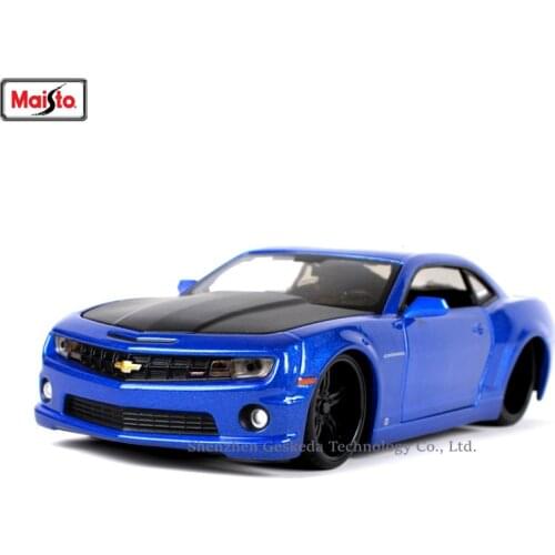 Maisto 1:24 2010 Chevrolet Camaro SS simulation alloy car model crafts decoration collection toy tools gift