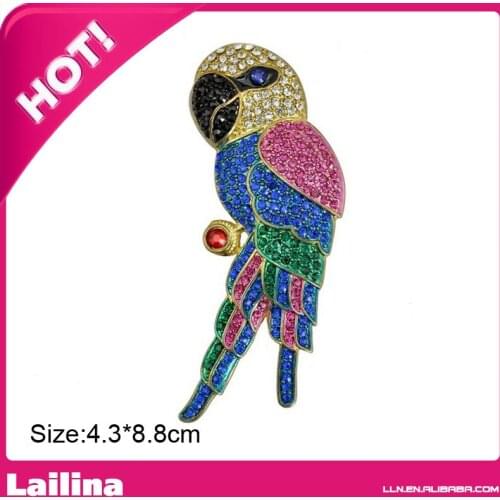 Beautiful Parrot Bird Brooch Pin Multi-color Rhinestone Crystal Gold-Tone