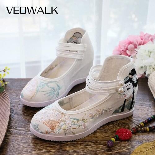 Veowalk Chinese Royal Embroidered Cotton Fabric Hidden Platform Shoes Retro Ladies Comfortable Ankle Strap Hanfu Dress Shoes