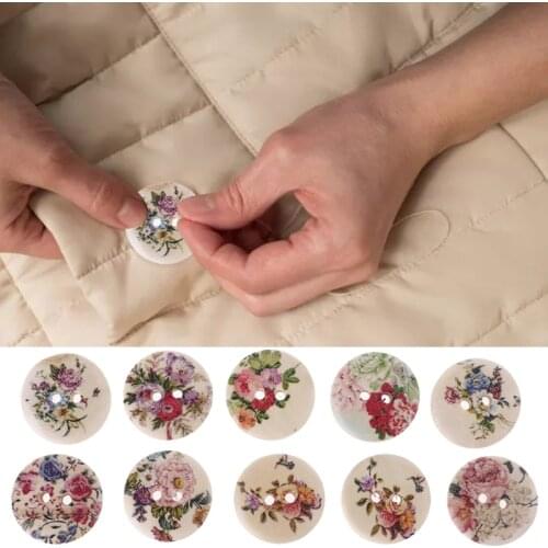 50 Pcs Vintage Peony Print Round Wooden Sewing Buttons Bulk Assorted Retro Pattern with Holes Wood Button for Sewing
