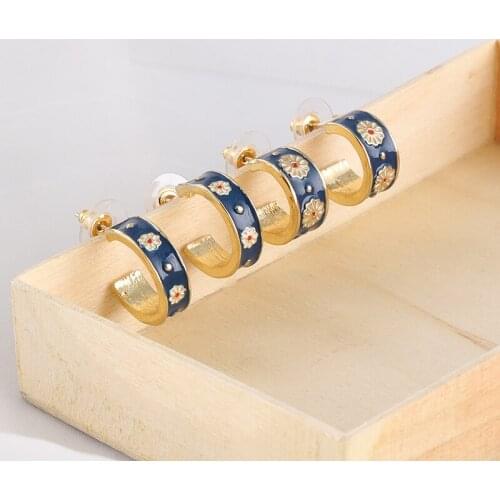 Vintage enamel ink blue palace white flowers elegant antique sense earrings delicate earrings elegant Vintage Stud Earrings