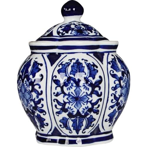 JJingdezhen ceramic storage tank blue and white porcelain pot Chinese living room TV cabinet snack pot decorative arts and craft