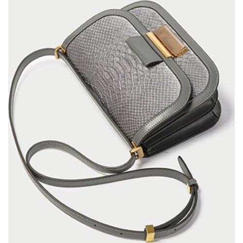 Fashion retro light and versatile one-shoulder messenger high-quality velvet tofu bag small square bag