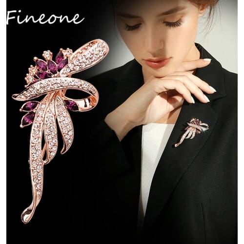 New Sale Elegant Woman Brooches Retro Fashion Crystal Brooches Pins Fashion Jewelry Clothes Accessories