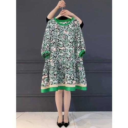 European Summer New Slim Loose Half-sleeved Round Neck Floral Printed Short Dresses Women Fashion Streetwear 2021