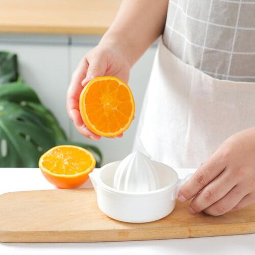 1Pcs Kitchen Accessories Manual Plastic Fruit Tool Orange Lemon Squeezer Juicer Machine Portable Citrus Juicer Manual Processors