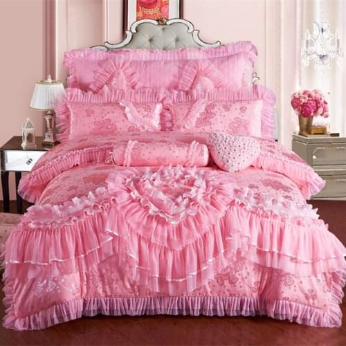 4/6/9pcs Lace heart princess wedding bedding sets queen king size duvet cover +quilted bedcover+pillow sham+cushion pink red