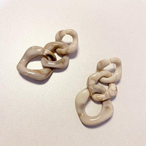 Fashion statement Pendant earrings with a niche quality French harbor style earrings with stylish retro geometric chain earrings