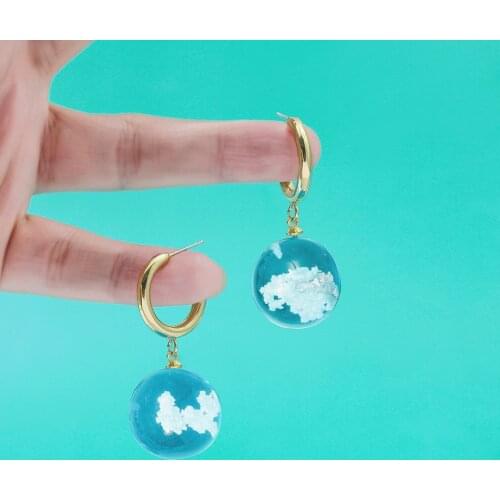 New Design Sky Blue Cloud Spheres Dangle Earrings for Women Big Round Resin Ball Pendant Hanging Earrings Female Jewelry