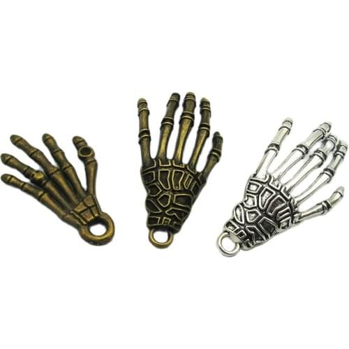 Skeleton Hand Bones Pendant Steam Punk Hanger For Necklace Braelet Bag Hat Shoe Clothes Leather Decoration Diy Accessories