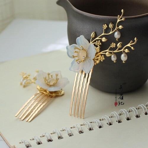 Vintage handmade hair bun kimono COSPLAY white shell flower pearl hairpin hair comb Hair accessories Headwear do-up tools