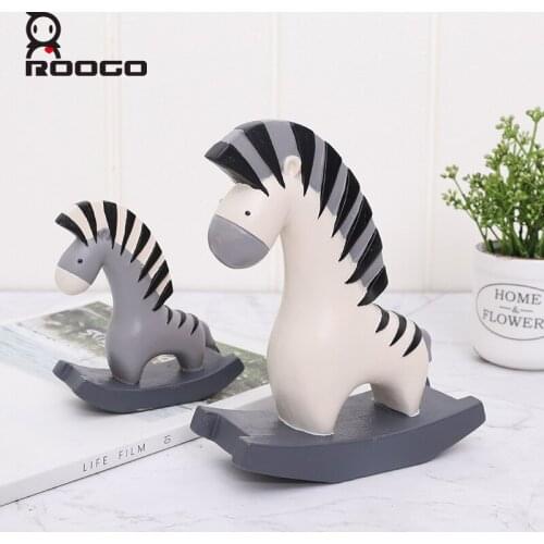Roogo Sweet Couple Zebra Ornaments For Girl Friend Cute Home Decoration Accessories Bedroom Resin Miniature Figurines Home Decor