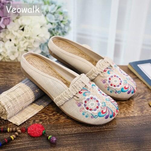 Veowalk Elastic Strap Women Handmade Linen Cotton Embroidered Flat Mules Comfortable Closed Toe Slippers Summer Chinese Shoes