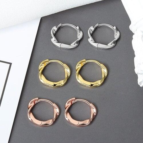 Gold Color Twist Earring Small Thick Hoops Earrings Simple Stylish Earrings Statement Spiral Men Charms Bijoux Hot Sale Brincos