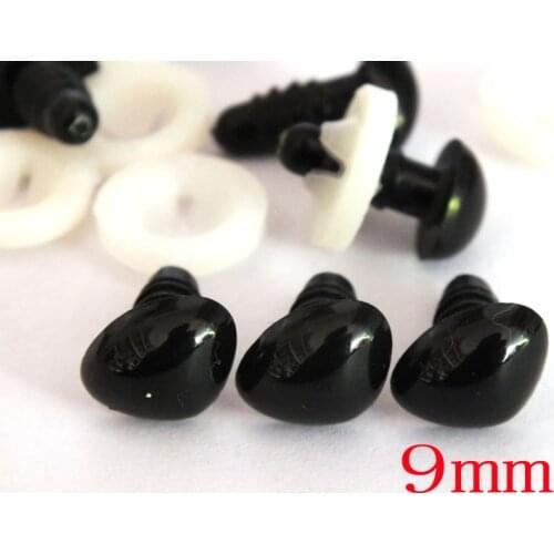 9mm black triangle safety noses - 60 pieces -- craft noses/ animal noses for amigurumi and stuffed animals