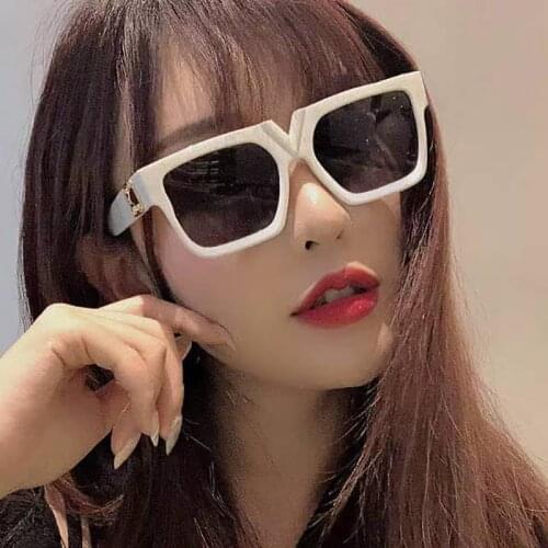 Sunglasses Women Vintage American Style Fashion White Big box Square Glasses Black Lenses Luxury Designer Men Eyeglasses Driving