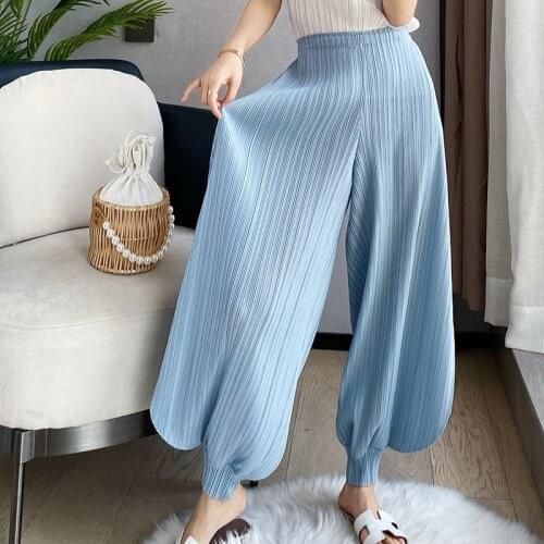 AMYGU Women's Cropped Trousers