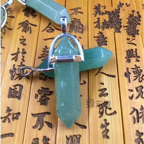 2pcs green aventurine Hexagonal Point Reiki Chakra Healing Pendant For Necklace