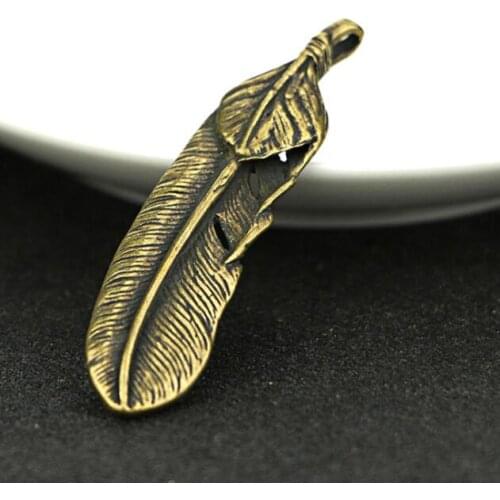 Collectable Chinese Pure Brass Carved Leaf Feather Exquisite Small Pendant Statues