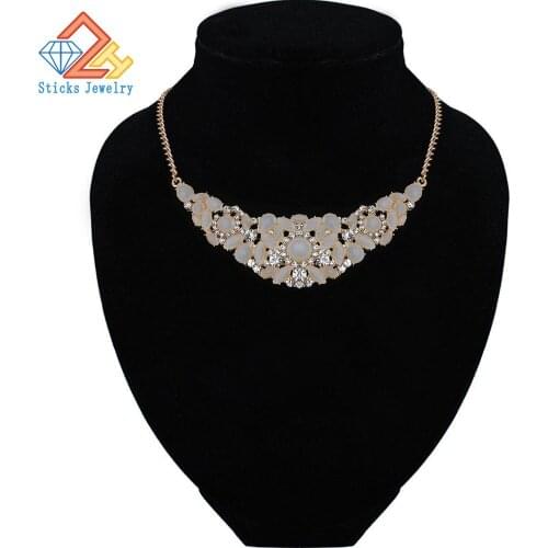 Maxi Necklace Collier European And American Clothing Crystal Necklace Clavicle Short Chain Sweater Opal Korean Jewelry Upscale