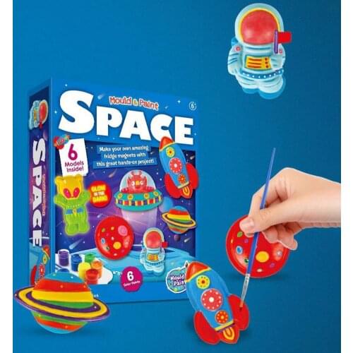 DIY Painted Set Hand-painted Graffiti Mold Plastic Cosmic Pattern Plaster Painting Mould for Student Painted Toys Gifts