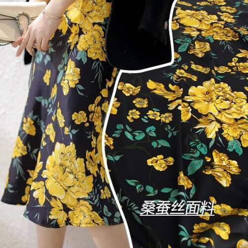 Peony Printed Polyester Pajamas Fabric Shirt Clothing Brand Fashion Cloth Material for Dress Fabrics Per Meter Sewing