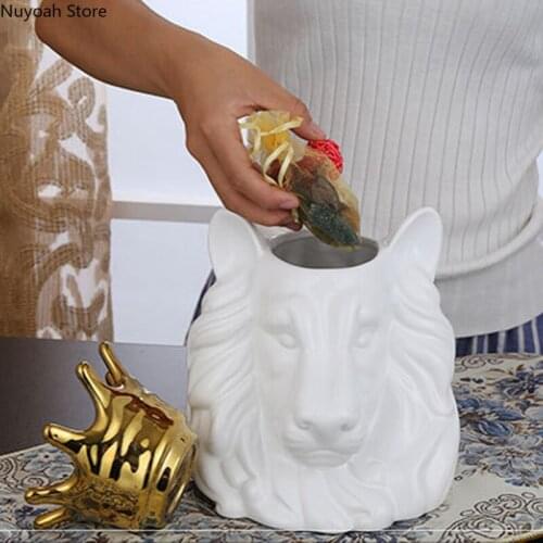 Creative Ceramic Animal Storage Tank Decoration Crown Lion Head Storage Tank Jewelry Rack Modern Home Decoration Decoration