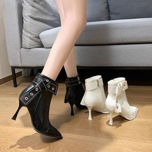 HQC Pie Footwear