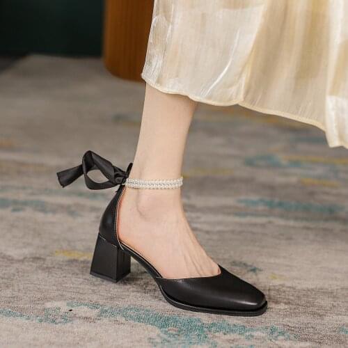 Lace-up High Heels Womens Summer Sandals 2021 New Style French Medium Thick Heel Beaded Bow Sandals Female Gentle Retro