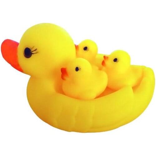4pcs/set Cute Duck Child Bath Toys Squeaky Duck Small Baby Family Bath Toys YH934