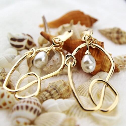 CHICVIE Custom Unique Pearls Earrings For Women Bohemian Jewelry Metal Earring Personality 2019 Gold Statement Earring SER190086