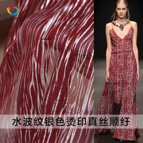 The cloth Weave Hot Stamping Printed Crinkle Chiffon Silk Fabrics 100% Silk Summer Dress The Sewig Cloth Freeshipping