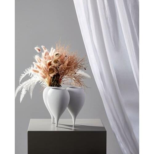 Home Furnishing Luxury Matte Glazed Vase Home Living Room Dried Flowers Flower Arrangement Three Legged Ceramic Vase