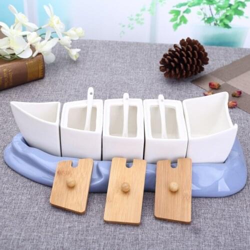 Boat Shaped Ceramics Seasoning Can Set Decorative Porcelain Flavoring Pot Kitchen Supplies Tableware for Spicy Pepper and Salt