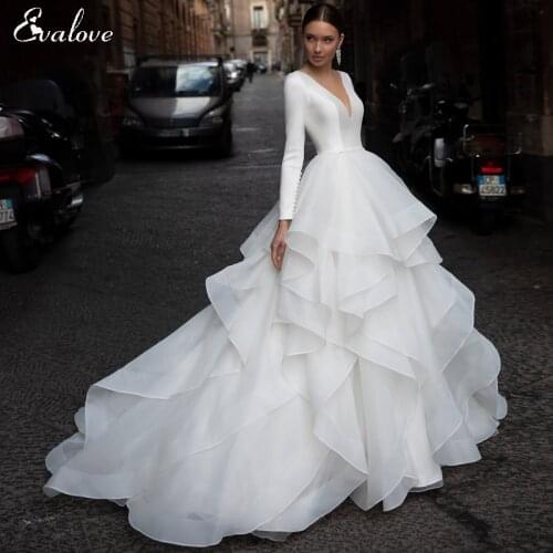 EVALOVE Design Charming V-neck Button A-Line Wedding Dresses 2021 Graceful Sashes Ruched Organza Court Train Vintage Bridal Gown
