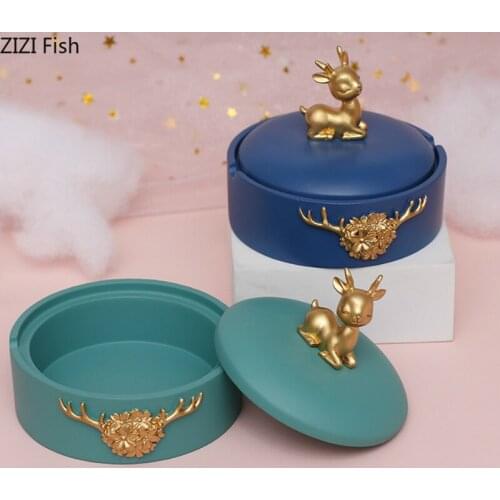 Fawn Ashtray with Cover Resin Cigar Ashtray Anti-fly Ash Nordic Style Home Office Decorative Ornaments Car Ashtray Crafts Gift