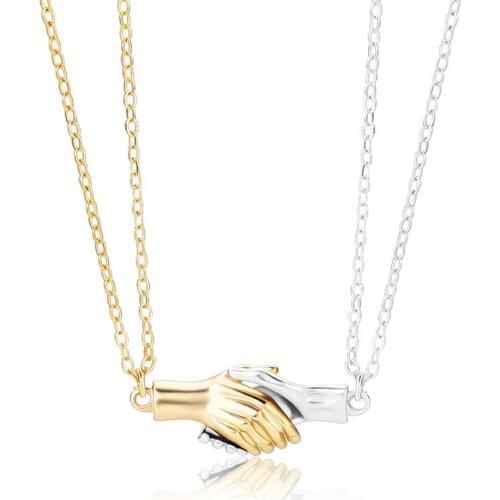2Pcs Hold Hands Magnetic Couple Necklace Lovers Hand in Hand Pendant Necklace for Women Men Fashion Jewelry Gift 2021 Trend