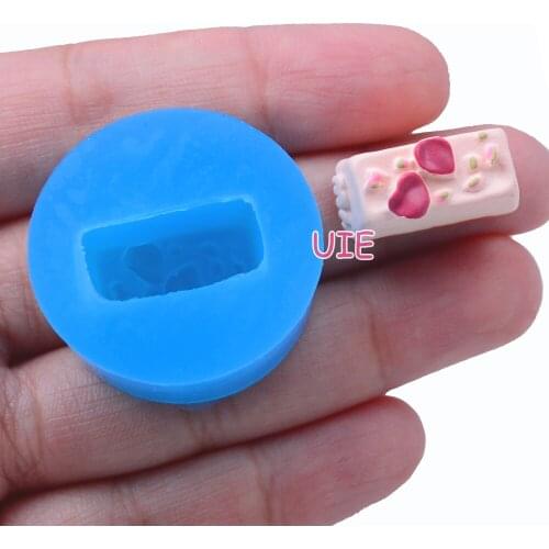 GYL238U 18.9mm x 8.7mm Petal Sweet Cake Silicone Mold Fondant Cake Decoration Candy Resin Clay Earrings Necklace Craft Soap