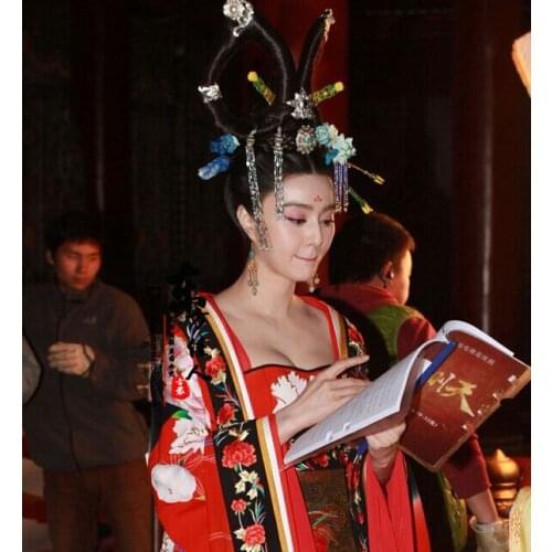 Exquisite Black Red Embroidery Peony Empress Costume TV Drama Legend of Tang Empress Wu Meiniang Actress Costume