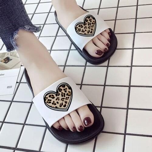 Heart-shaped leopard print ladies slippers Summer Slipper Fashion Flip Flops Comfort Flip Flops Female Slide Sandals Mujer