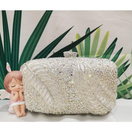 Beige Hollow Out Gentle Sweet Lady Wedding Party Bridal Diamond Clutch Handbag Female Crystal Formal Dinner Banquet Elegant Bags