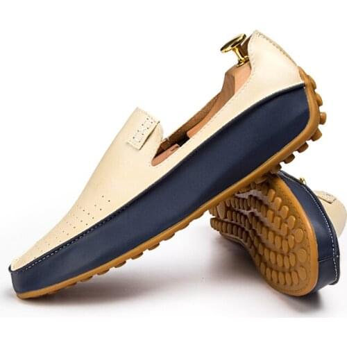 Fashion Casual Men Shoes Soft Leather Lazy Male Loafers Hollow Out Punched Breathable Peas Shoes Men Driving Shoes Size 38-47